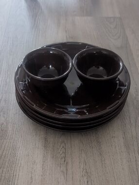 Longaberger Woven Traditions Pottery (Chocolate Brown)4 Dinner Plates&2 Cups